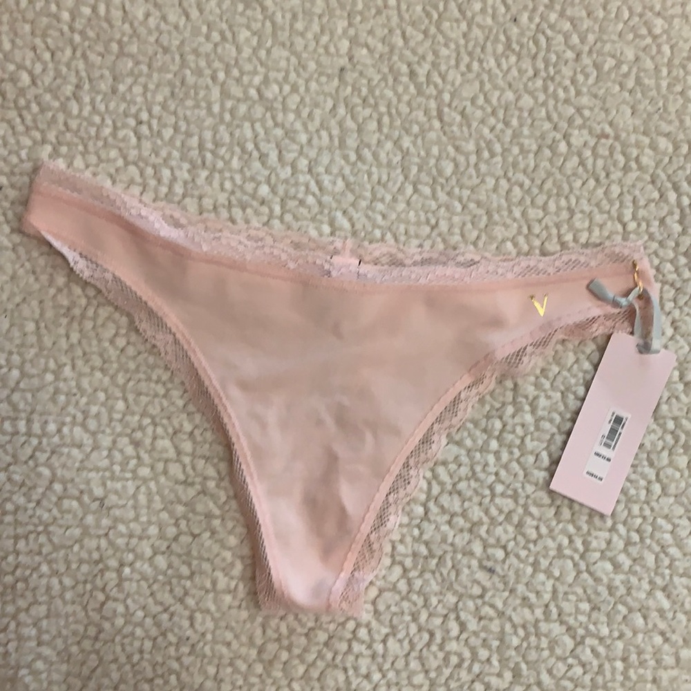 Victoria Secrets NWT.  Seamless Thong panty.